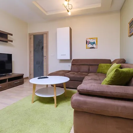 Riverside 2-bedroom *