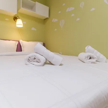 Riverside 2-bedroom Διαμέρισμα *