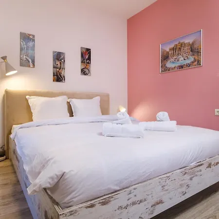 Daire Riverside 2-bedroom