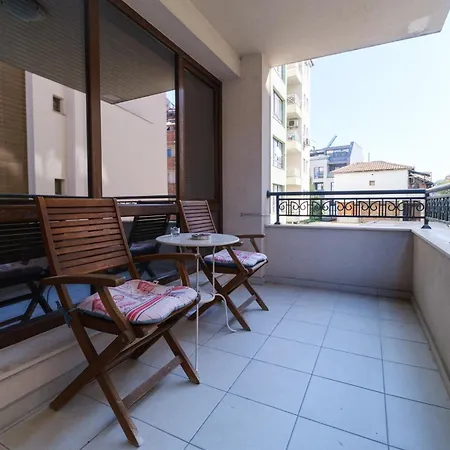 Daire Riverside 2-bedroom *
