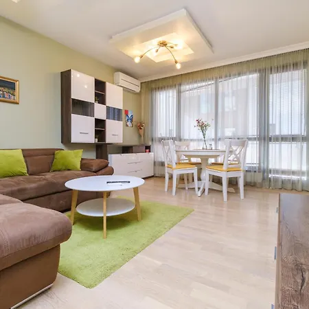 Riverside 2-bedroom Пловдив