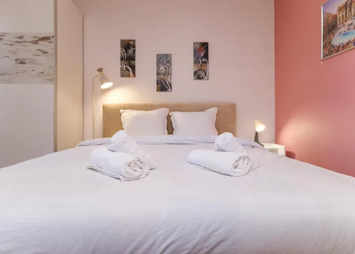 Riverside 2-bedroom アパート