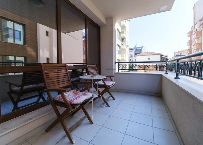 アパート Riverside 2-bedroom *